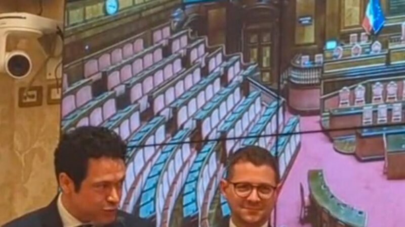 Presentato in Senato: “Il Verbo nel Palazzo” di Alongi e Pompei