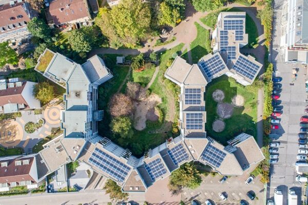 Comunità Energetiche 2.0: il futuro dell’energia tra innovazione, diritto e sviluppo sostenibile